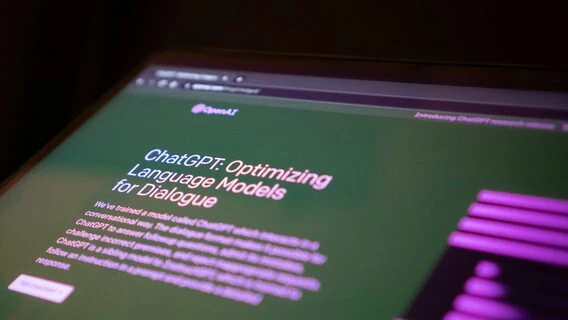 ChatGPT ліг по всьому світу: OpenAI підтвердила масштабний збій. Користувачі не можуть відкрити чати
