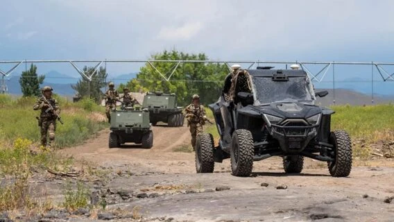 Американська Forterra розгорнула в Україні понад 100 автономних траноспортів Lancer оснащених Starlink